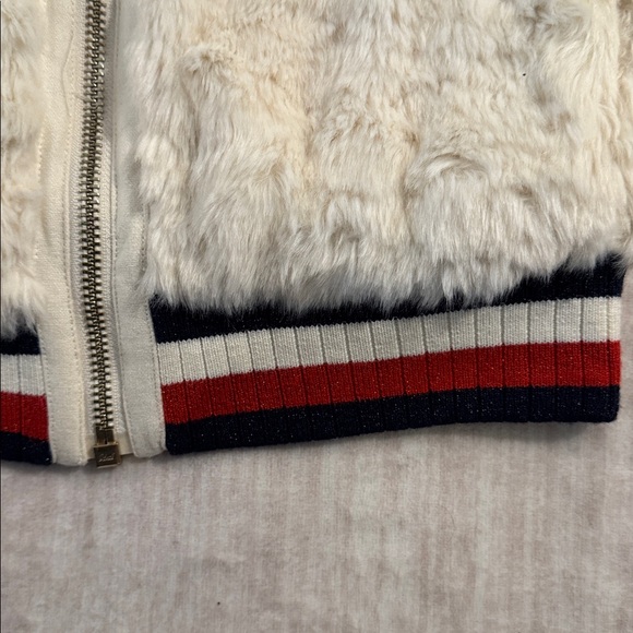 Special Edition Fuzzy White Bomber Jacket with Navy Trim - Tommy Hilfiger - Picture 10 of 10
